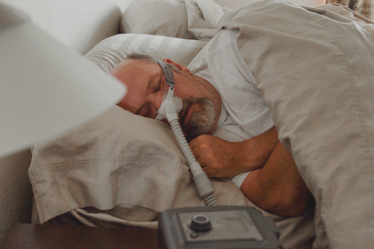 Quais são os sintomas da apneia do sono?